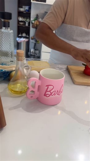 cocinadeliveryrd | Señores esto es una novela 🤣🤣🤣 antes que vengan los críticos 🤣🤣🤣 en esta cocina no tengo muchos utensilios y por eso lo usé plancha ni... | Instagram