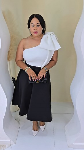 @chik_n_trende on Instagram: "My PLUS Size Dolls- this beauty is for you: ELEGANT ▪️DIRA DRESS- 1X,2X,3X ▪️9,500 Model Wearing 1X Only colour Very Stretch Visit us at 21A Central Plaza,HWT or Send us a DM.  or Watsapp 876 540-9002."