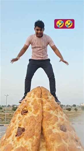 Duniya Ka Sabse Bada Samosa 😱 Maine Isse Faad Diya! Andar Kya Nikla? 🤯 #shorts #ai Ai video|