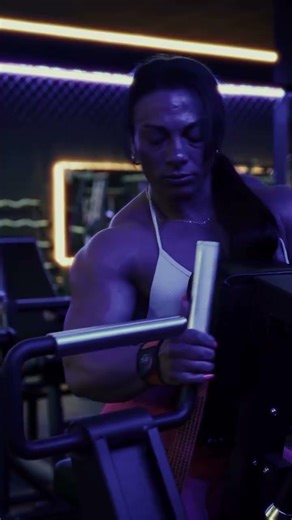 Martina Lopez’s Insane Shoulder & Chest Gains Will Shock You! 💪