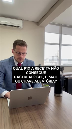💸 PIX com CPF, e-mail ou chave aleatória… qual é a “menos rastreável” pela Receita Federal? A verdade ninguém te contou — mas deveria. Metade do Brasil acha que usar chave aleatória faz você “sumir do radar”. A outra metade jura que PIX com CPF é pedir pra ser fiscalizado no dia seguinte. E sempre tem alguém dizendo que “usa e-mail porque a Receita não vê”. ❌ Tudo isso é ilusão. 🧠 Aqui vai a técnica de verdade: Independente da chave, toda movimentação PIX cai numa conta bancária vinculada ao s
