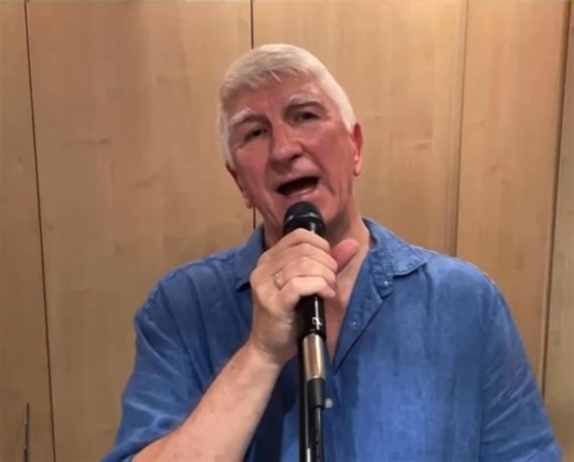 For the good times - Perry Como Classic for you😊 #PleaseShare #recordedlive #perrycomo @top fans #kriskristofferson | Colin Wardale - Vocalist