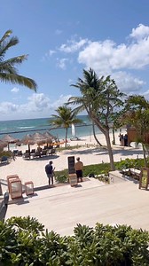 51K views · 1.2K reactions | Our family beach vacation review in Mexico! pt. 1 ️ #momlife #beachvacation #familytrip #familyvacation #mexico #traveling #familyof7 #momof5 #travelingwithkids | Taryn Newton | Facebook