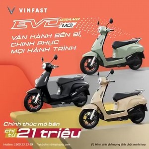 CHÍNH THỨC MỞ BÁN EVO GRAND VỚI GIÁ CHỈ TỪ 21 TRIỆU Xe máy điện VinFast chính thức "trình làng" mẫu xe máy điện đầu tiên có khả năng nâng cấp pin kép 🔋Dễ dàng lắp đặt thêm 01 pin trên xe, gấp đôi quãng đường di chuyển lên đến 262 km chỉ với 1 lần sạc 🎨Dải màu đa sắc với 05 màu thời thượng phù hợp mọi phong cách: Vàng Cát, Xanh Oliu, Đỏ, Trắng Ngọc Trai và Đen Nhám 📦Kích thước xe vượt trội, thể tích cốp lên tới 35L thoả sức chứa đồ dùng cá nhân Bên cạnh đó, VinFast cũng cho ra mắt phiên bản Ev