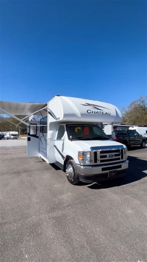 Preowned 2024 Chateau 28Z Class C #berrylandcampers #rvlife #motorhome #adventure #thor