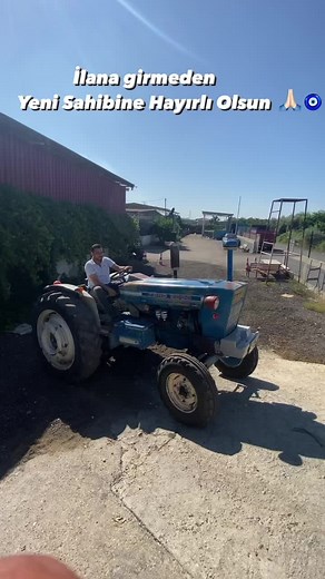 1972 Ford 5000 Model Tractor in Action