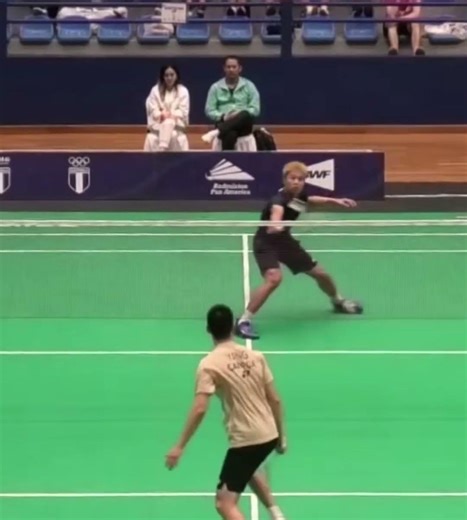 Drive To The Open Space Brian Yang vs Garret Tan #badminton#sports #shorts #羽毛球#badmintoncompetition