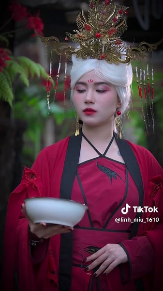 Mạnh Bà: Linh Miu và Xú Hướng Singgo