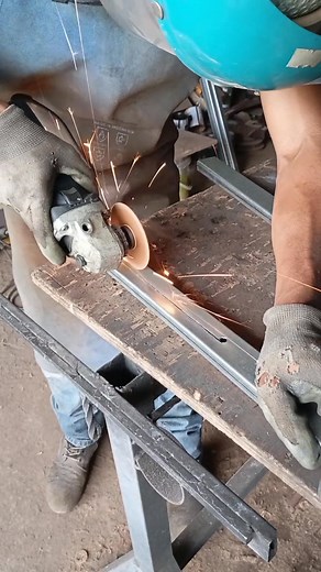 How to make a folding chair. If anything is unclear, please ask in the comments. I'll make a short video explaining the part you're asking about. #welding #tutorial #safetyfirst | Abdul Mukti Ishak