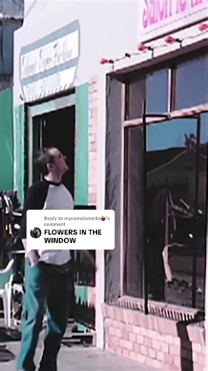 Replying to @mynameismerle🤷‍♀️ Lots of you requesting this video! Flowers In The Window (2001) 💐 #Travis #FlowersInTheWindow #throwback