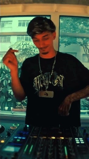 MONTAGEM GLITCH! DJ COLOMBO AO VIVO NA VENENO LIVE (CALLROMY) #djset #shorts