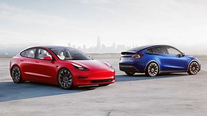 Tesla Selling Display Models And Demo Cars For Big Year-End Push
