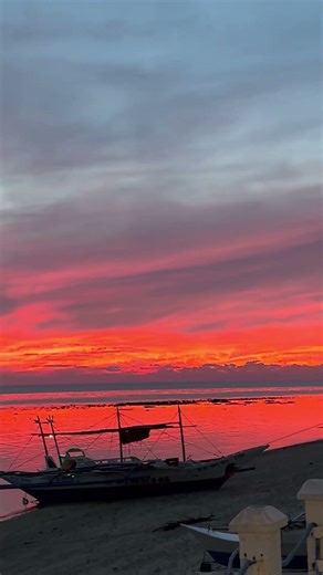 Island Sunset 🌅 #lanasbeachresort #sunset #carabaoisland #travel #traveldestinations #island #lbr