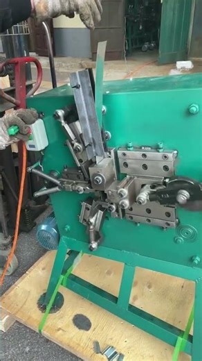 Packing clip machine for making both PP strap clip and indsutrial steel strap clip