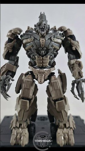Assembling ‪@Blokees‬ Transformers DOTM Classic Class Megatron