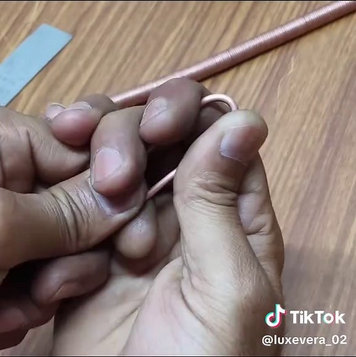 How to Make a Copper Wire Bracelet Tutorial