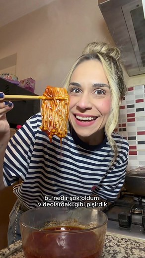 Enoki Mantarı Tarifi: Korkunç Görünüm, Lezzetli Sonuç