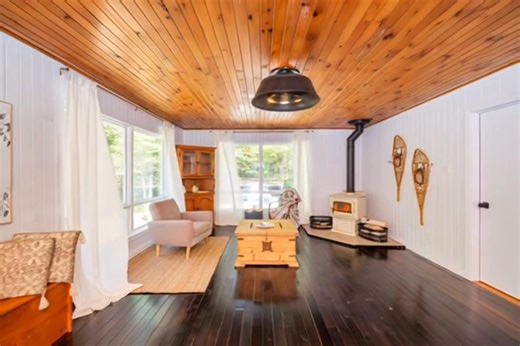 Why Vintage Matters in Real Estate After staging countless homes, I’ve learned that the pieces people comment on most are rarely brand new. It’s the vintage bowl on the counter. The old pie plate on open house day. The layered textures that feel collected, not staged. Vintage adds authenticity — and authenticity creates emotional connection. That connection is what helps buyers picture themselves living there. The Vintage Edit Curated is an extension of that philosophy. | 𝐓𝐡𝐞 𝐕𝐢𝐧𝐭𝐚𝐠𝐞 �