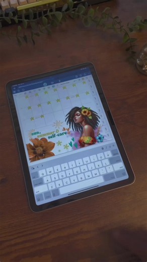 You haven’t been using your iPad to its full potential 👀 If typing on your iPad feels slow, awkward, or frustrating, these hidden iPad keyboard tips will completely change the way you use your device. From the floating keyboard and split keyboard to the built-in trackpad and quick number shortcuts, these are the features every iPad user should know. Whether you’re using an iPad Pro, iPad Air, or iPad mini, these productivity tips will help you type faster and get more done. Which tip did you no