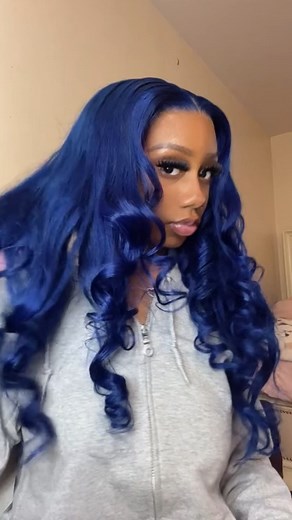 朗The blue color surprise you! PS:The blue wig is our hot selling wig...