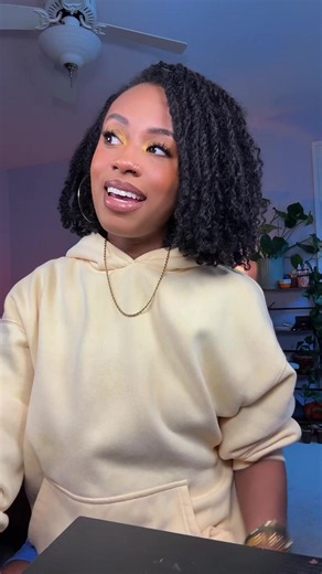 Best Heavyweight Yellow Hoodie Review — Soft, Oversized Fall Fit