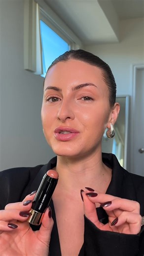 Keep the face fresh and minimal. Then, let a bold red lip steal the spotlight. 💋 Shown here: ✩ Brilliant-C Moisturizer ✩ Foundation Primer Plus SPF 15 ✩ Brow Gel in Clear ✩ Timeless Illuminating Makeup Broad Spectrum SPF 30 in Ivory ✩ Dual Action Concealer in Medium Light Neutral ✩ Cheek Crayon in Bronze, Cozy Cocoa, & Radiant ✩ Soft-Focus Finishing Powder in Light to Medium ✩ Ultra Powder Foundation in Ultra Cameo ✩ Shadow Stick in Glow ✩ Supreme Lash Mascara in Black ✩ Plush Lipliner in Valen