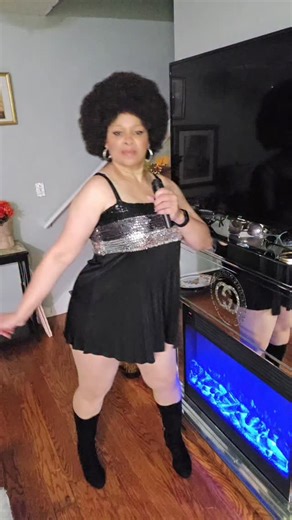 Freda Charcilia Payne is an American singer and actress. Payne is best known for her career in music during the mid-1960s through the mid-1980s. Her most notable record is her 1970 hit single "Band of Gold". Payne was also an actress in musicals and film as well as the host of a TV talk show. #fredapayne #oldiesmusic #70smusic #entertainment #lovelyladysonia @iamfredapayne #goodvibes #love #bandofgold | Sonia Downey