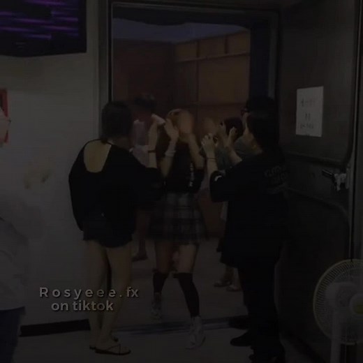 Rosé Crying Compilation | Emotional Moments with BLACKPINK