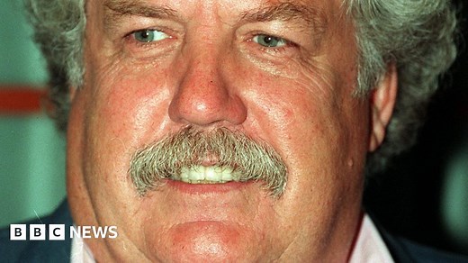 Colin Welland: Actor, writer and Oscar winner dies at 81