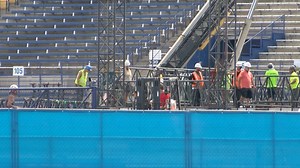 Crews work long shifts to get ready for Kenny Chesney concert