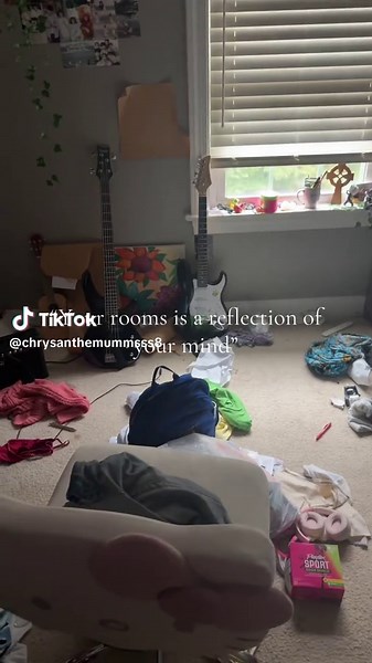 Room Cleanout Tips for a Fall Aesthetic