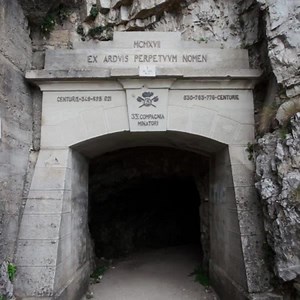 This is the "52 Tunnel Road" or "Strada Della Prima Armata" (Road of the First Army), a military mule road built during World War I on the Pasubio massif in Veneto, Italy 🇮🇹. ⁠ ⁠ A masterpiece of military engineering and boldness considering the conditions and the time it was built, and the speed of execution. Work began on February 6, 1917, and was completed in November 1917. ⁠ ⁠ Nowadays, it is a beautiful hiking walk very enjoyable from Spring until Fall. You can have a great time in nature