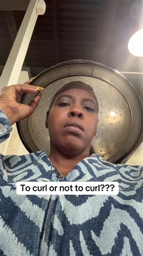 Winter waves & Curls by my cuz and pixie stylist. @coletteatlantamasterstylist #hairday #pixiecut #bliss #blowdryer #grayhair