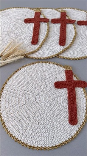 Clica no texto acima ⬆️ Sousplat de croche cruz #crochet