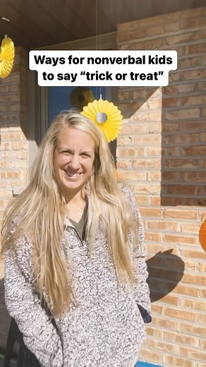 🎃Ways to Say Trick or Treat for Non-Verbal Kids 👇 Hopefully, most people are kind enough to pass out candy to every trick-or-treater who comes to their door with their bag open regardless of whether or not they say trick or treat, but it’s also fun to be able to participate in saying “trick or treat”, so here’s a few options for non-verbal kids: 1️⃣ Use a Big Mack Switch or another programmable device to say “trick-or-treat” when a button is hit. 2️⃣ If they have a portable communication devic