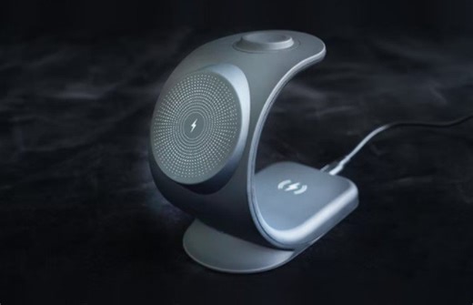 iPhone MagSafe 15w wireless charger with 3 ports