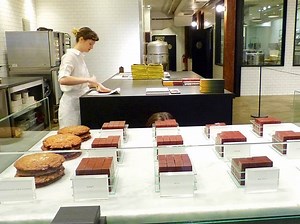 マストブラザーズチョコレート NYの人気お土産！ 美味しいチョコレートとシーソルトチョコレートクッキー - Petite New York