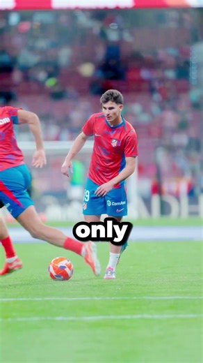 DO YOU KNOW WHO HAS THE MOST INSANE STAMINA IN FOOTBALL HISTORY? #DOYOUKNOW #SOCCER #challenge