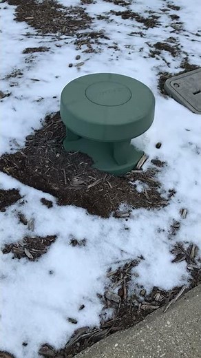 Bose Freespace 360P at Outdoor Shopping Center