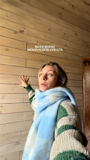 sophie b. on Instagram: "help a girl out with these doors bc i do not have thousands to spend on them and that’s all im seeing 😅 even if its old antique matching doors we gotta cut & refinish ourselves - point me there please! this room is going to be done right after this storm passes and we can get our contractor back up here safely! 🥹"