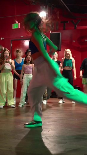 Learn Beginner Shuffle Dance Moves with Delilah in LA