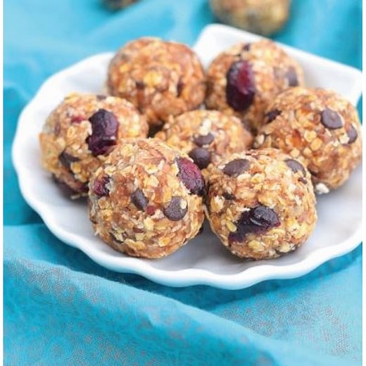 In need of a quick snack that you can make ahead? No-Bake Energy Bites are the perfect solution. These bites are packed with protein and fiber to keep you full and you can add in your favorite dried fruit, nuts, seeds, etc. Find the recipe here: https://www.weismarkets.com/recipes/no-bake-energy-bites/14599 | Weis Markets