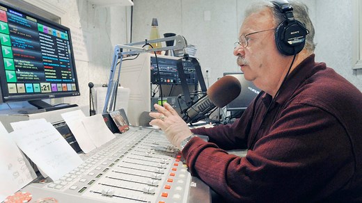 'Captain' Dan Geary, a fixture in Erie radio for more than 50 years, dies at 72
