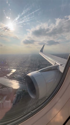 You can hear the autopilot disconnect sound