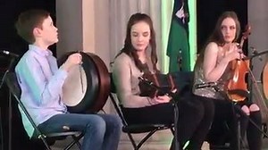 Have you ever played the bodhran? NOT an easy instrument to play well ... Here's The Macguires featuring Seán on bodhran with a magnificent solo! (unable to tag their page, look them up!) See more fun, inspiring drumming/percussion videos from over 100 countries around the world at www.facebook.com/DrumTalkTV/videos and see all our interviews at www.drumtalktv.com | Drum Talk TV