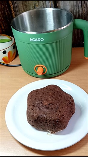 Sarala's cooking style on Instagram: "Soft, moist & guilt-free steamed brownie made easily at home ❤️ Perfect for kids & adults – try it and tell me how it turned out 😊 available @theagaro_lifestyle @amazonhomeindia #AGARO #AGAROLifestyle #EverydayExpert #Amazon #agaro kettle HealthyBrownie NoOvenBrownie EgglessBrownie HealthyDessert GuiltFreeDessert HomeBaking EasyRecipes ChocolateLovers HealthyCooking IndianFoodBlogger SaralasCookingStyle ReelsIndia InstaFood BangaloreFoodie"