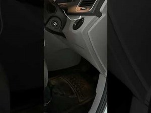 Where is the fuse box located in the Maxus G10?