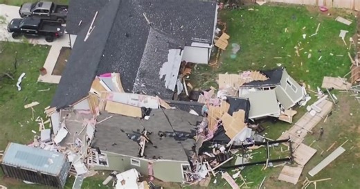 Runaway Bay community rallies after deadly tornado