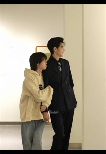 Salfok bgt pas Zhu Hou megang perut nya zihao😭 mana zihao nya manja bgt lagi #themissingpiece #houmingxuan #raozihao #cbl #fyp