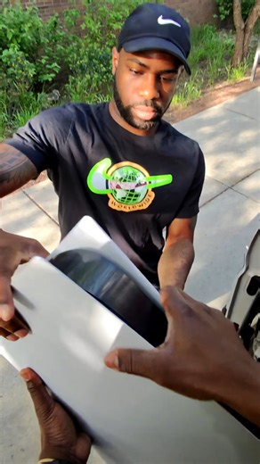 Tried a factory reset to bring the PS5 display back. Still no signal. 🎮⚠️ | IFlex Mobile Repair